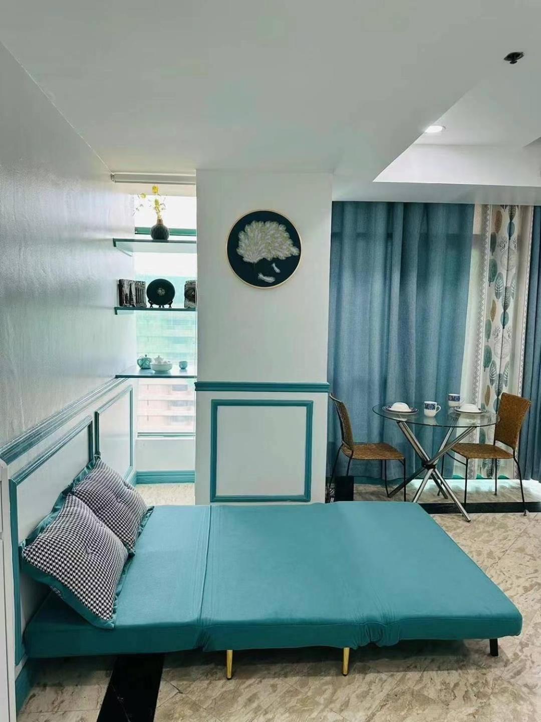 Sea View Apartment *
